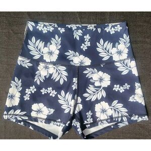 Mint & Lilac Activewear Compression Yoga Shorts Size Small NWOT Navy Blue Flower